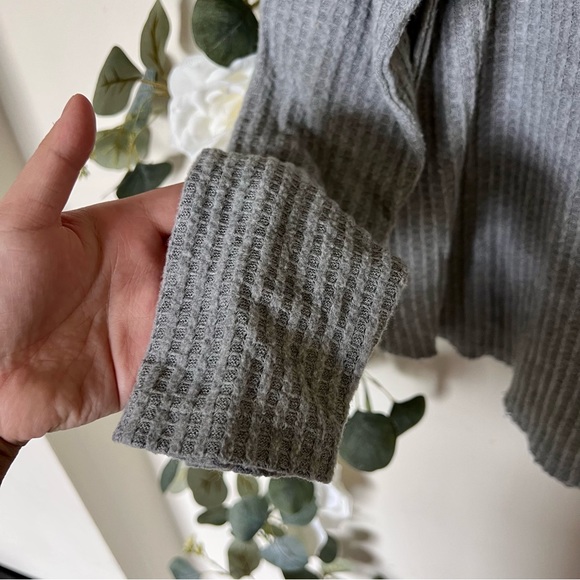 Forever 21 Hooded Long Sleeve - Picture 8 of 9